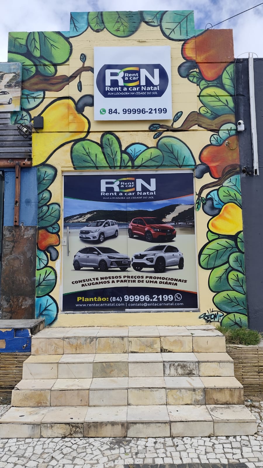 Fachada da RCN Rent a Car Natal em Ponta Negra